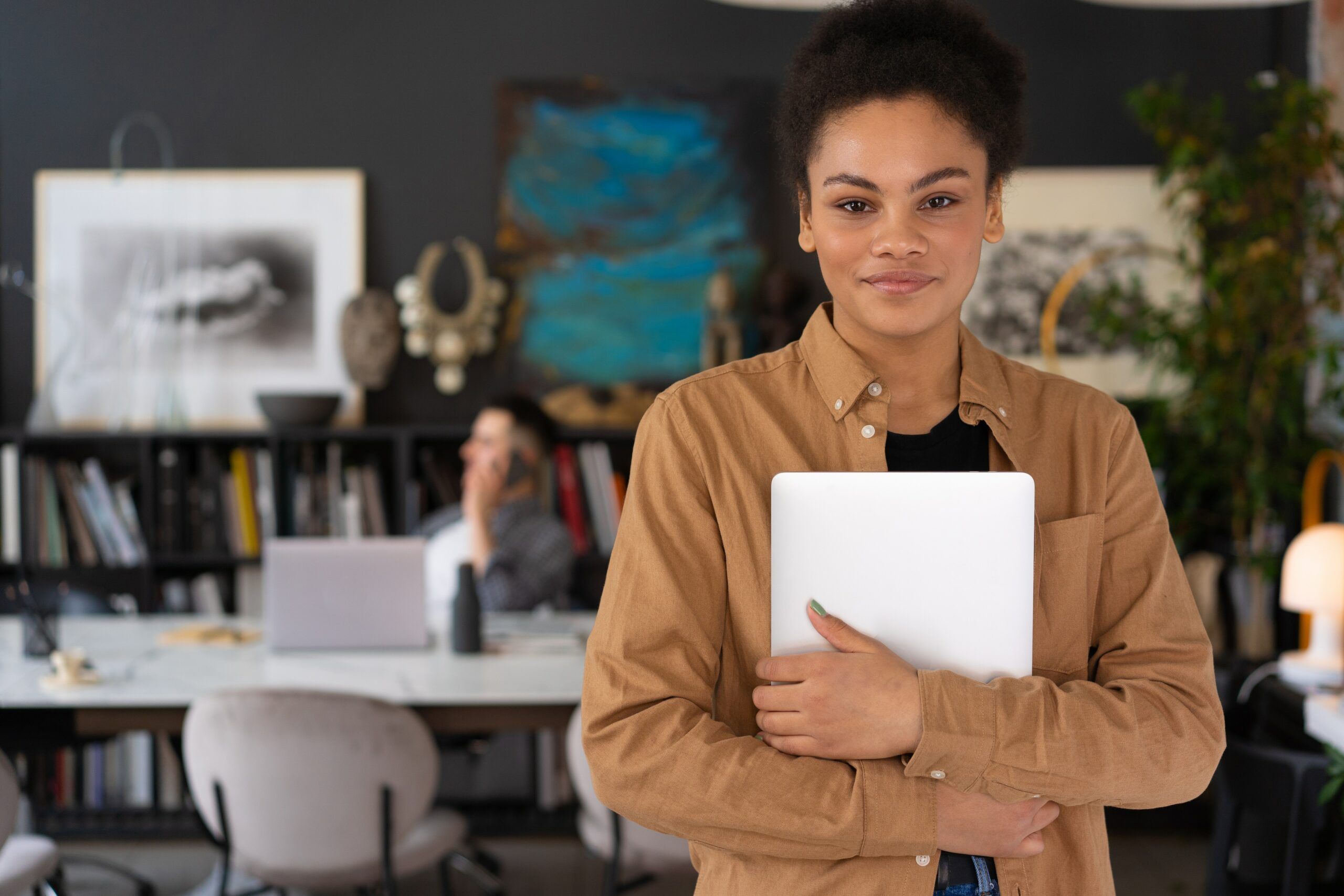 girl-using-laptop